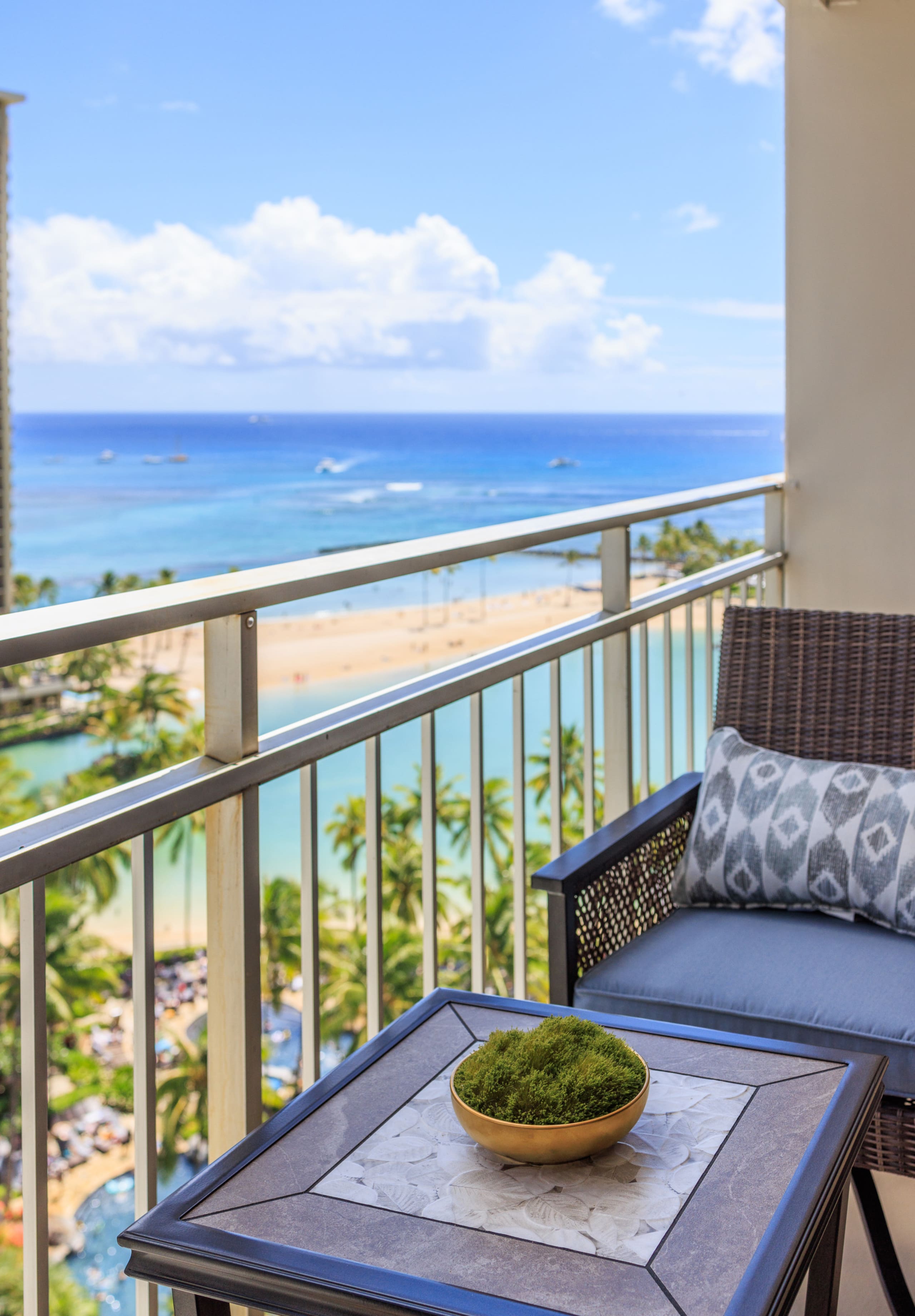 Charming Ilikai Condo with Ocean View-Free Parking - Image 20