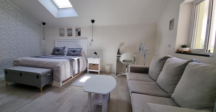 Double Room With En-suite Private Bathroom - Azoren