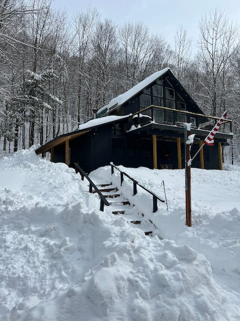 Black Dog Lodge - Ski Chalet