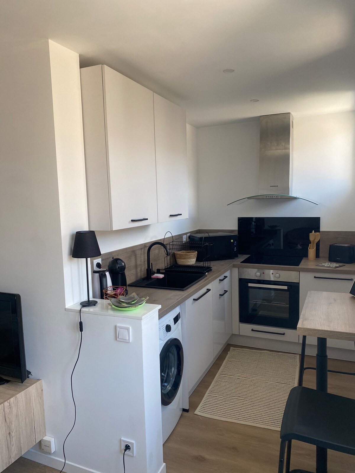 Top Airbnb: Charming renovated studio a stone's throw from metro 13 in Gennevilliers