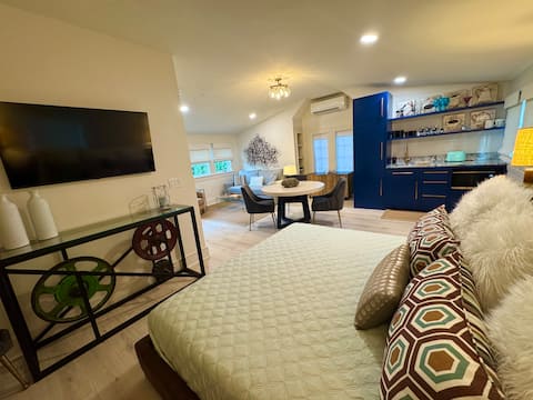 Top Airbnb: Dilworth Studio Next to Southend in Charlotte