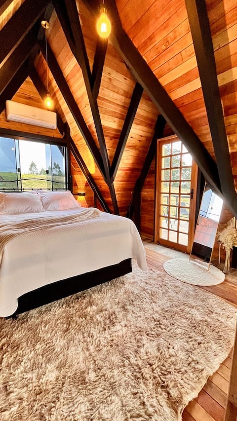 Cabin with a hydro tub!