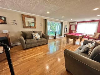 Williamsville 5 Bed House with Pool, photo 2 of 72