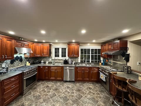 Spacious, Kid Friendly, Near UB & Niagara Falls