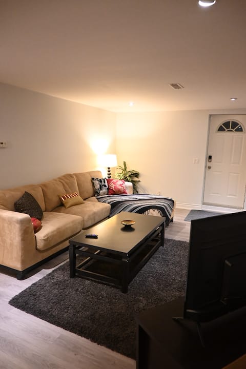 Successful Airbnb property: Spacious home in Mississauga in Meadowvale Village