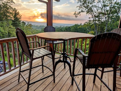 Shortoff Mountain Retreat | 3 Suites | Sleeps 12