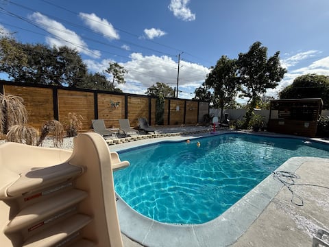 TIKI BAR Resort w POOL SLIDE ~ 11 min to Airport!