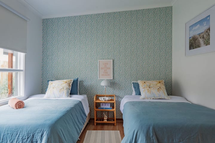 Whether it's crisp cotton or airy linen, our double-size doonas are always chosen for comfort and style
