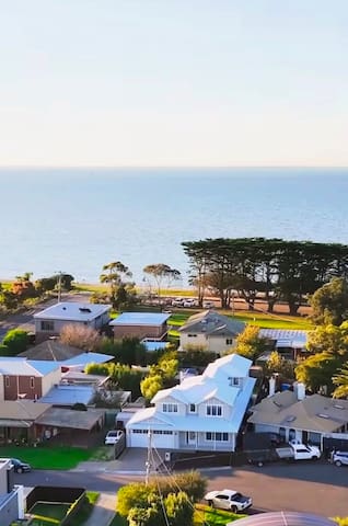 Guest House by the Beach. Walk to swimming beach.