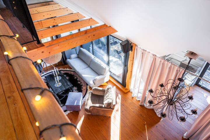 Cozy riverside penthouse gallery image 5