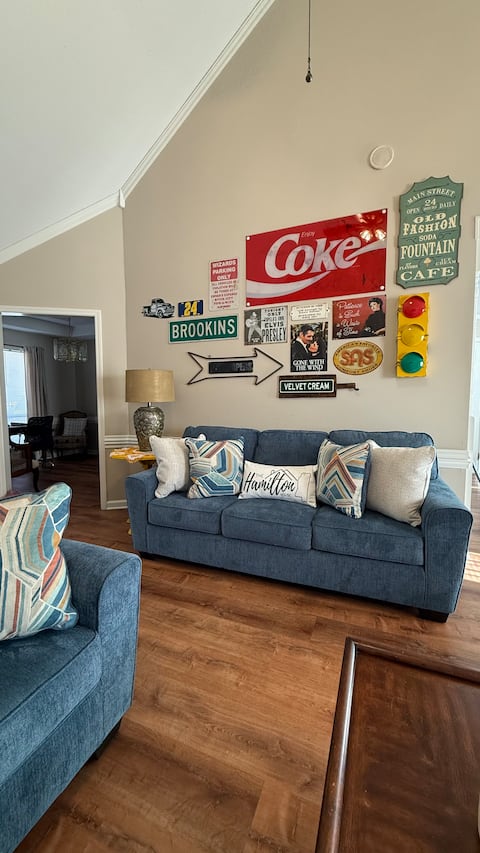 The Hamilton House - Entire House - Rare Find