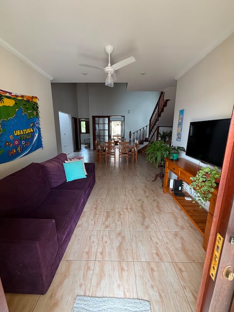 Successful Airbnb property: Casa Amarela Rent a house in Ubatuba for the season! in Ubatuba