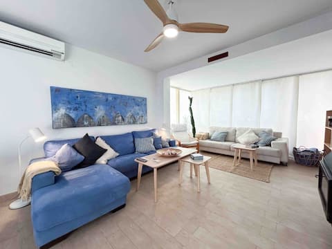 Anuncio de Airbnb popular: Family Sand Penthouse Valencia - penthouse with light and beach en Pobles Del Sud