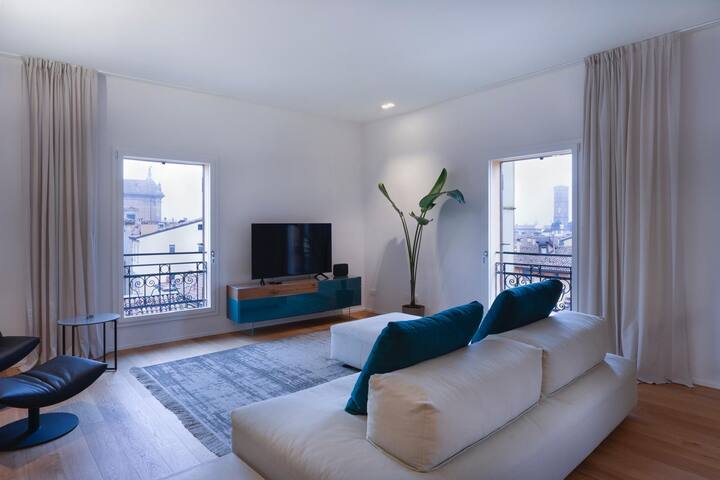 Enjoy Luxury Apt | Design nel centro di Bologna gallery image 2