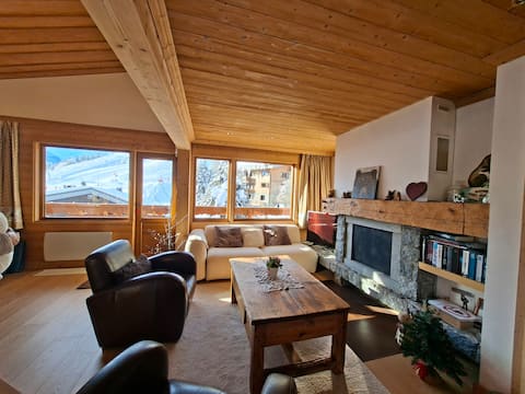 Top Airbnb: Meribel Mottaret South-facing ski-in/out in Les Allues