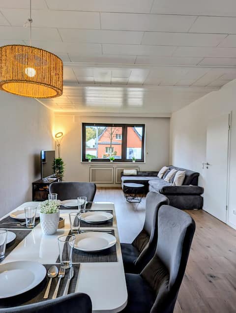 Luxury apartment Hürth | Central kitchen parking