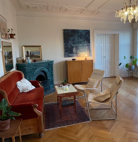Spacious (180 m2), timeless flat in Malmö