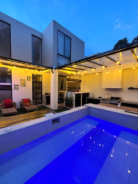 Bonsai house near the terminal