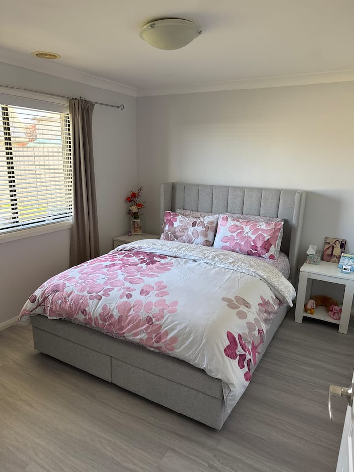 غرفة النوم 2