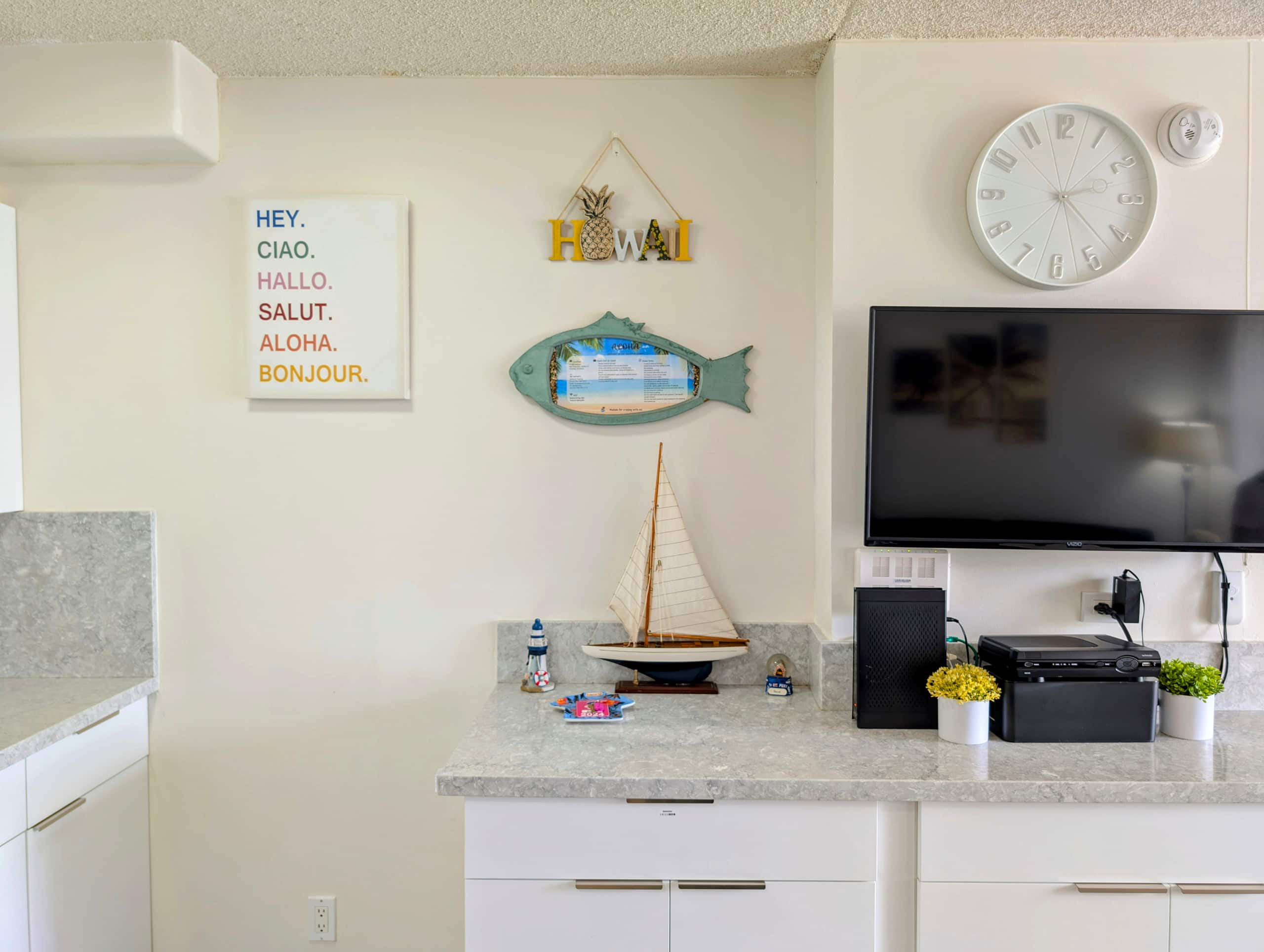 Condo in Honolulu · ★4.97 · 1 bedroom · 3 beds · 1 private bath - Image 8