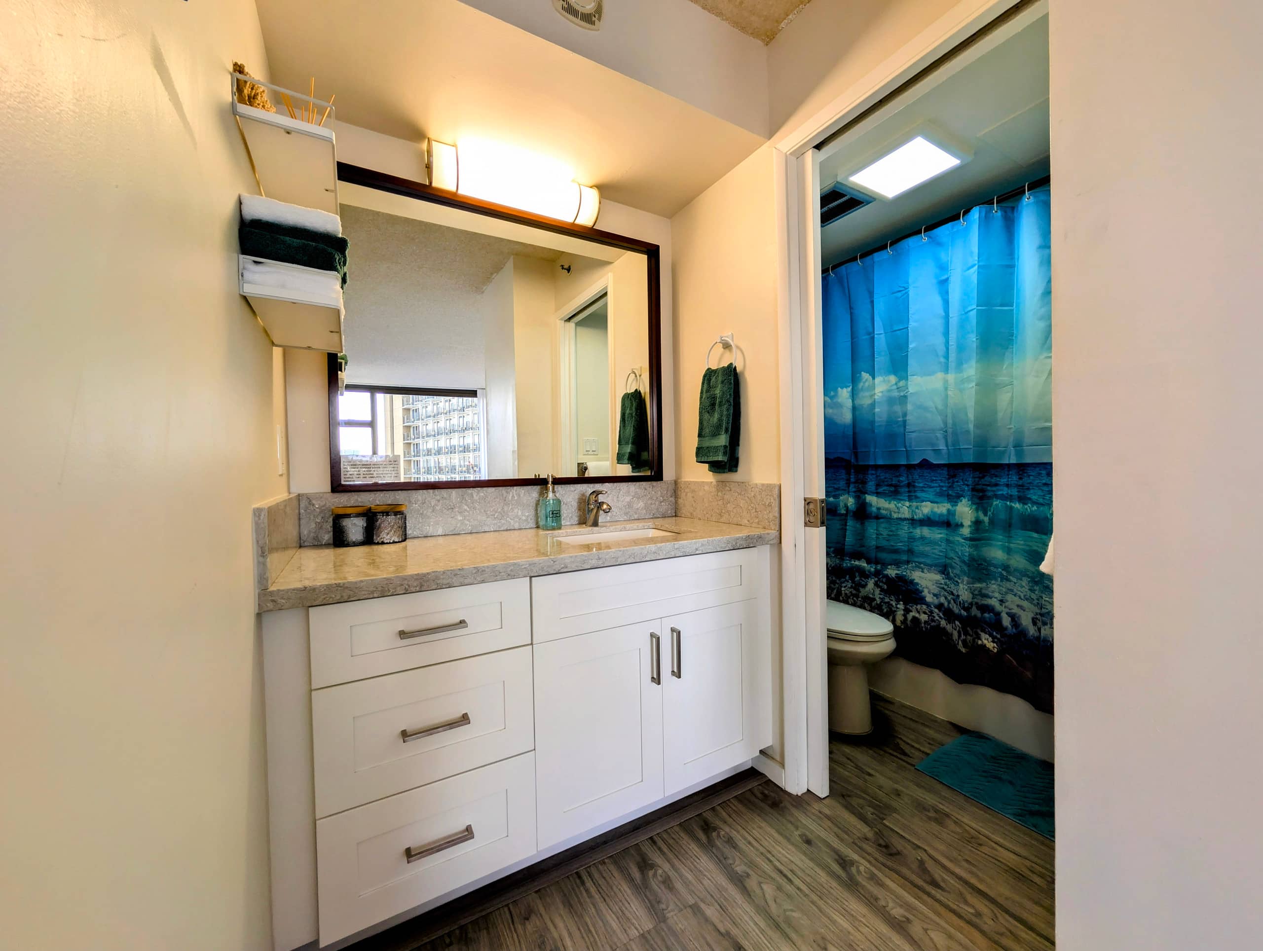 Condo in Honolulu · ★4.97 · 1 bedroom · 3 beds · 1 private bath - Image 13
