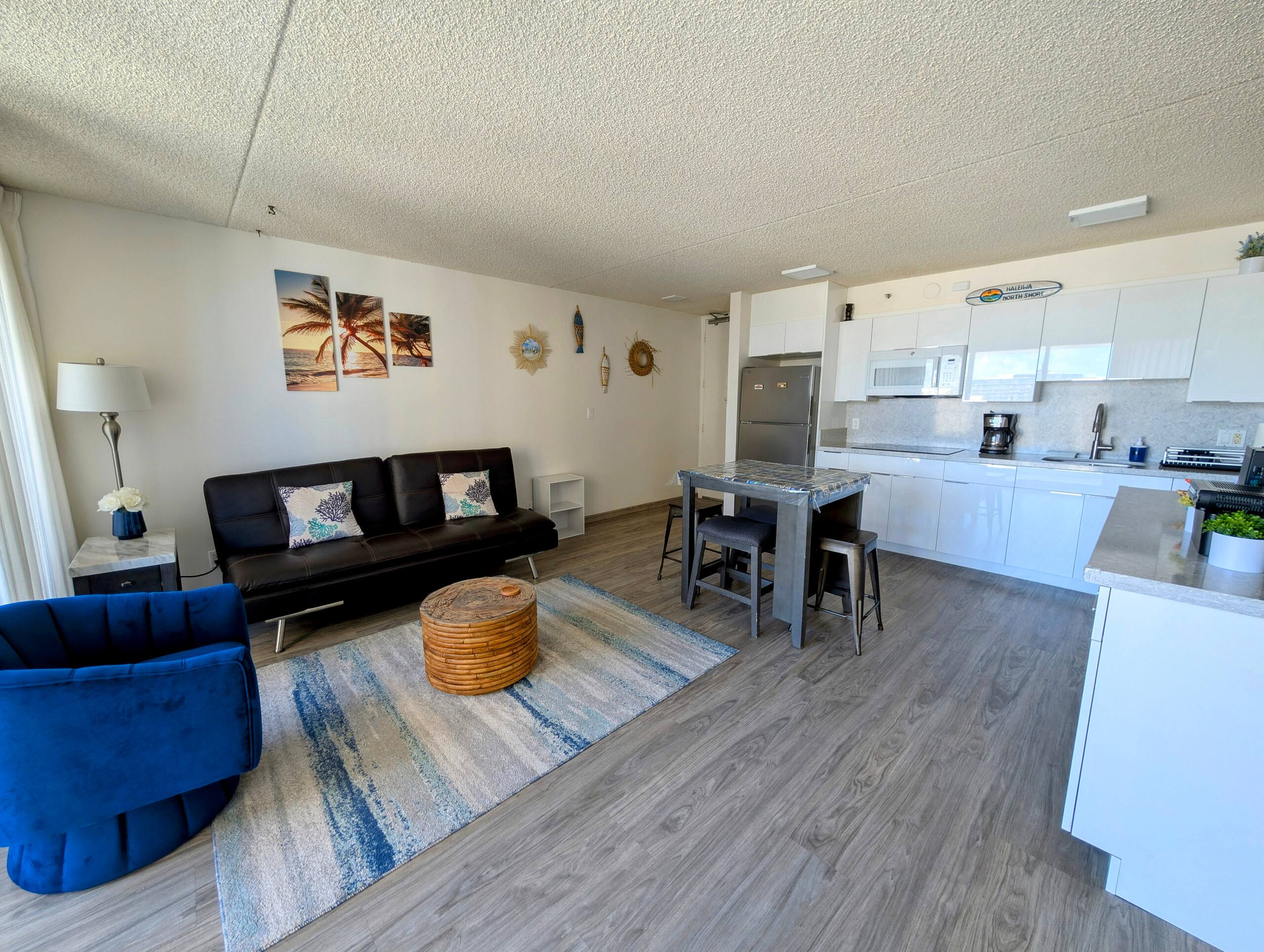 Condo in Honolulu · ★4.97 · 1 bedroom · 3 beds · 1 private bath - Image 4