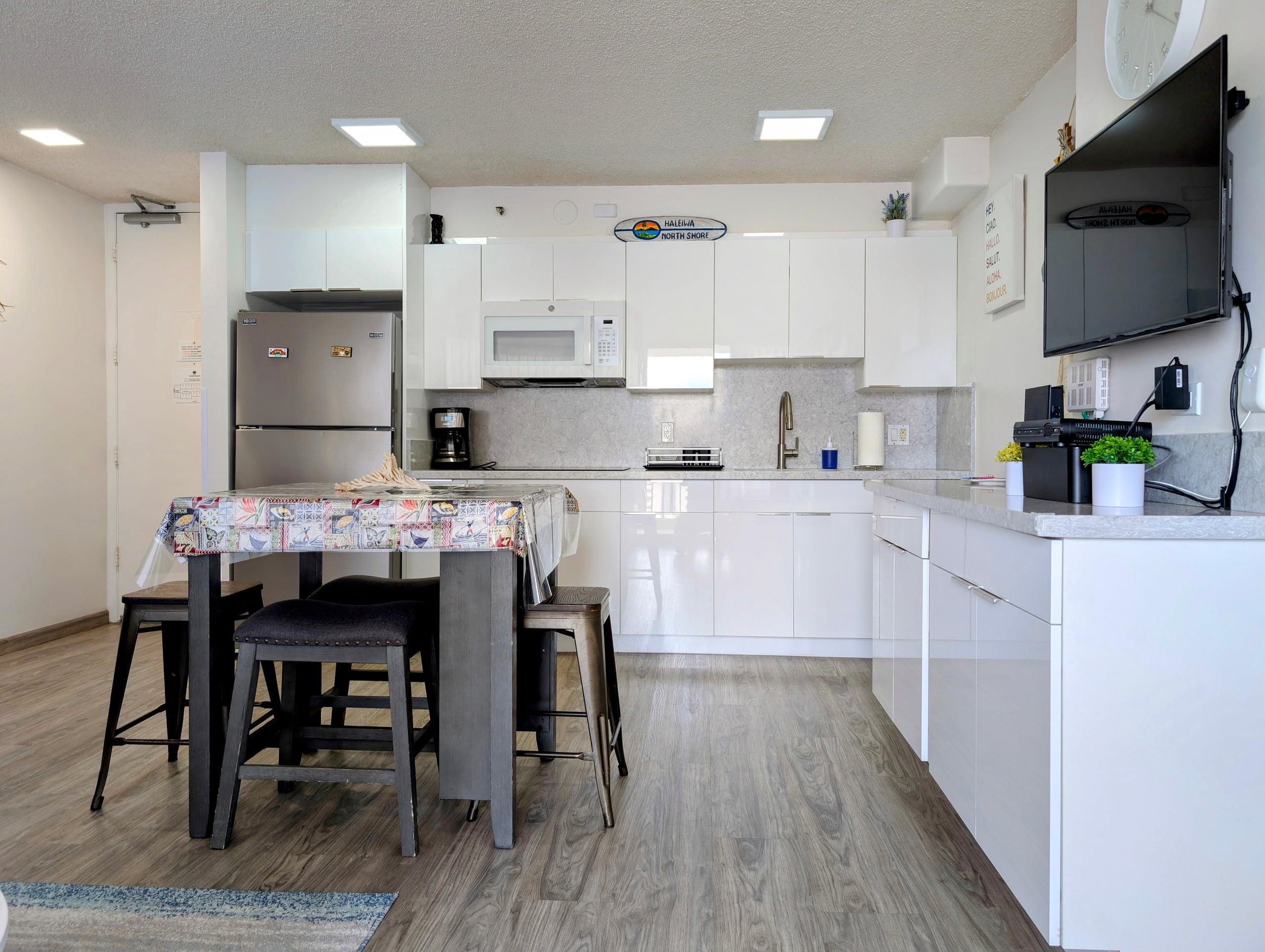 Condo in Honolulu · ★4.97 · 1 bedroom · 3 beds · 1 private bath - Image 7