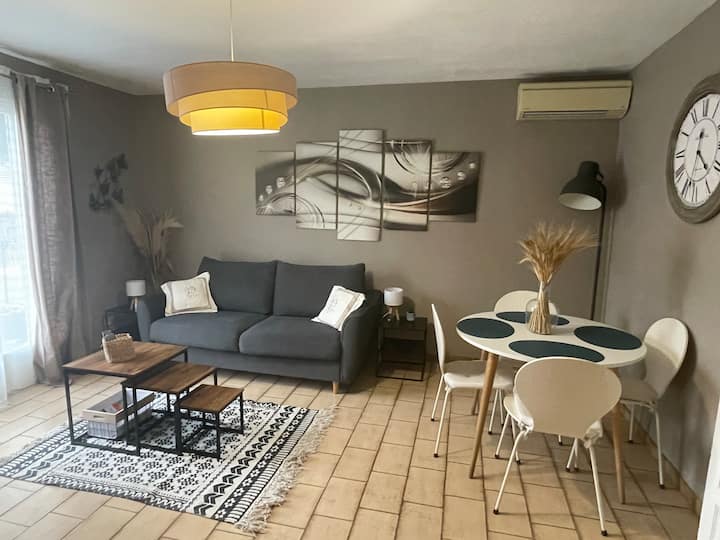 Appartement Tout Confort Avec Extérieur - Arles