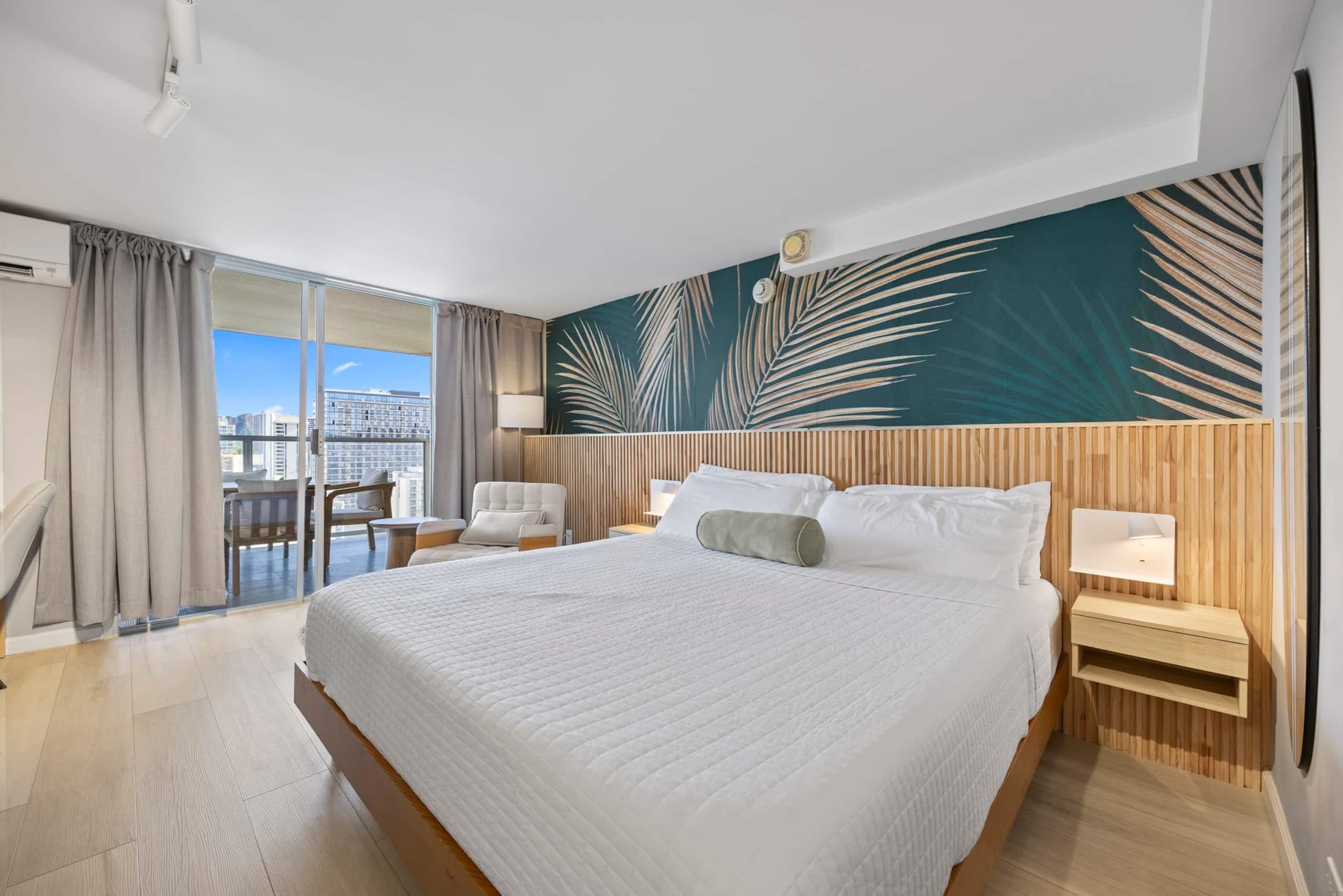 26F-Waikiki King Studio w/Partial Ocean Views - Image 1
