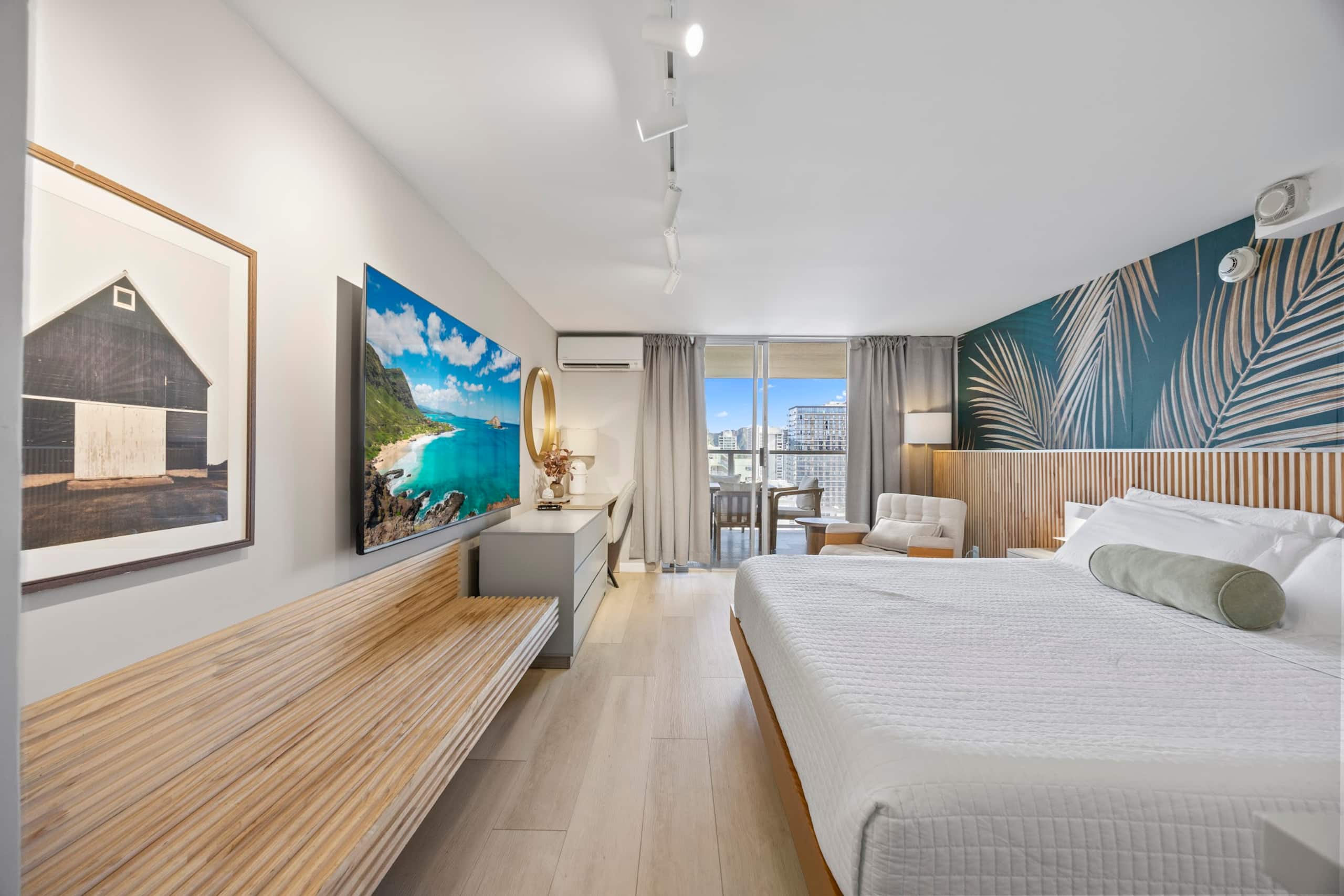 26F-Waikiki King Studio w/Partial Ocean Views - Image 7