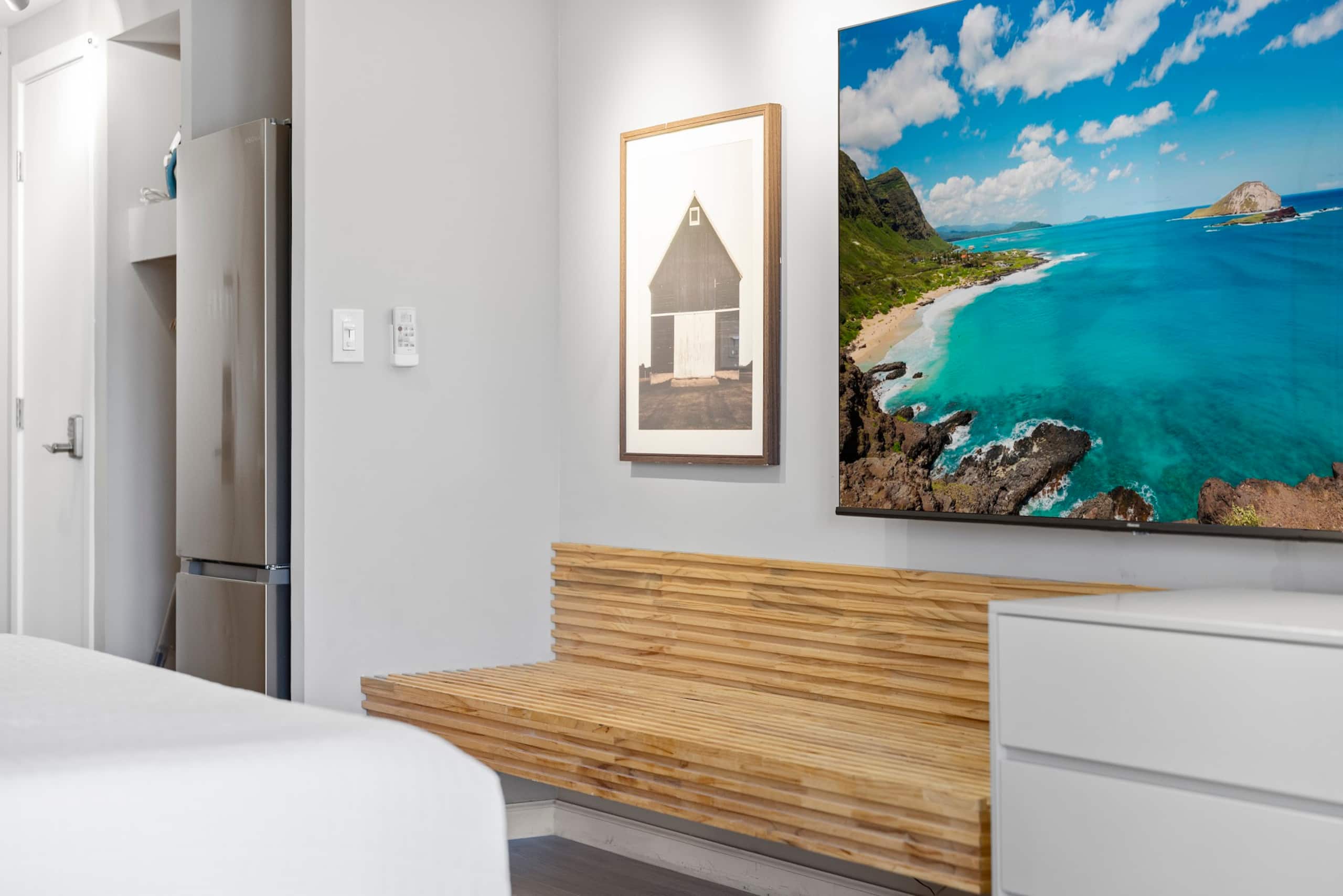 26F-Waikiki King Studio w/Partial Ocean Views - Image 8