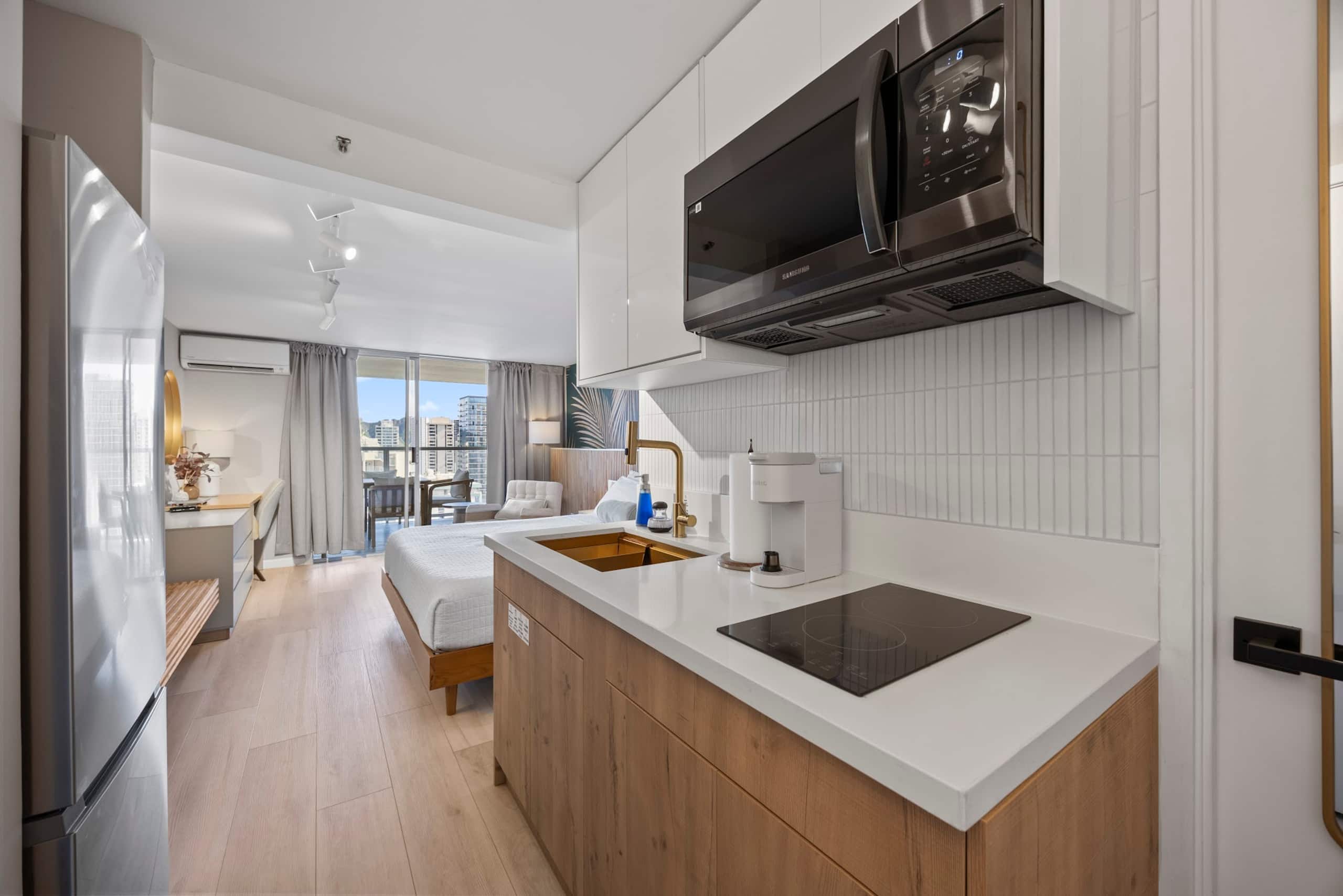 26F-Waikiki King Studio w/Partial Ocean Views - Image 15