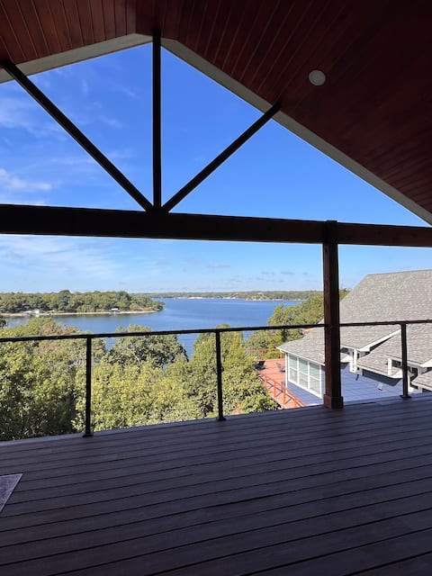 Lakehouse Best Views- 15 min to Winstar & Wineries
