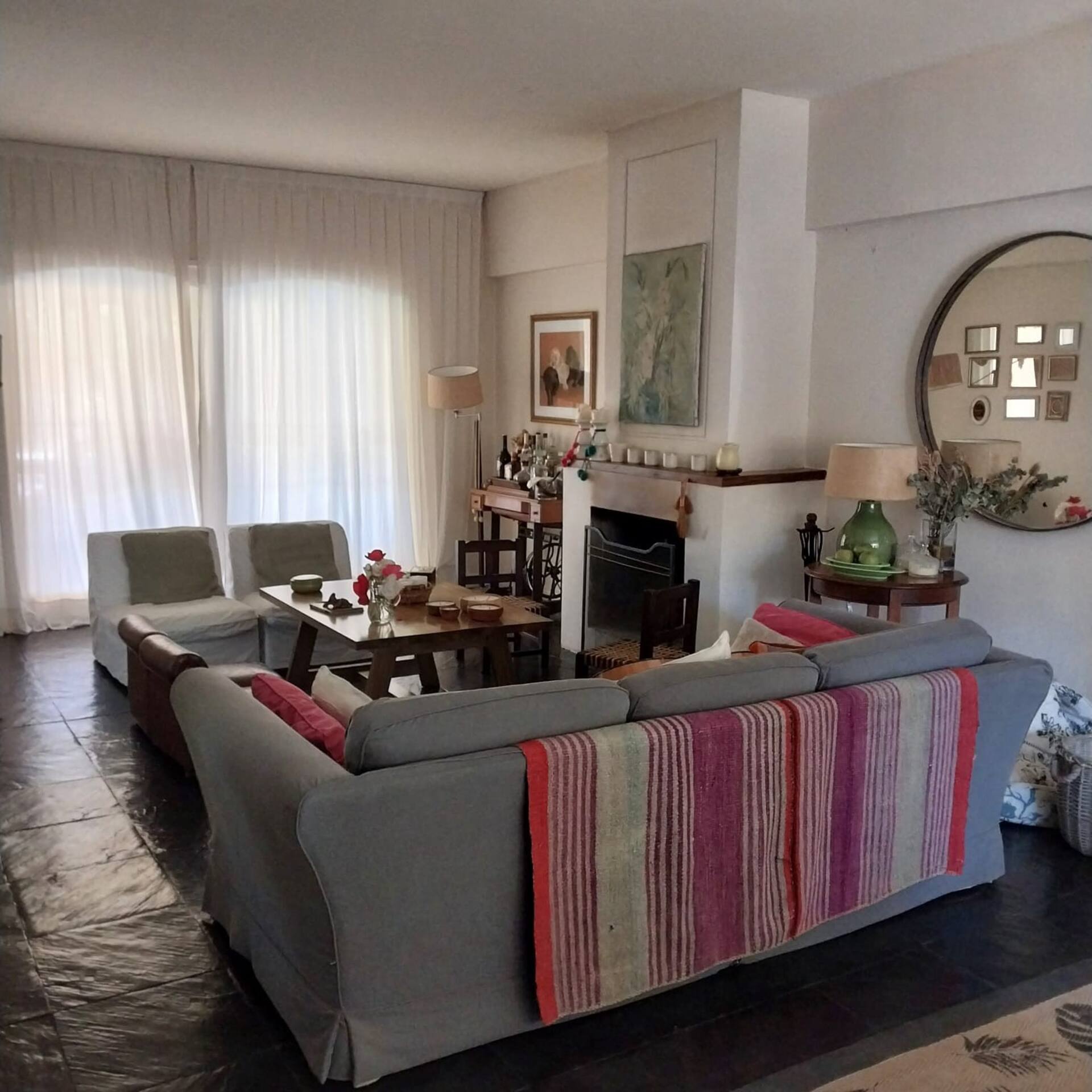 Apartamento com 4 dormitórios em San Isidro