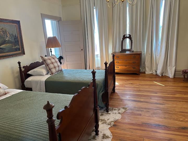 საძინებელი 2