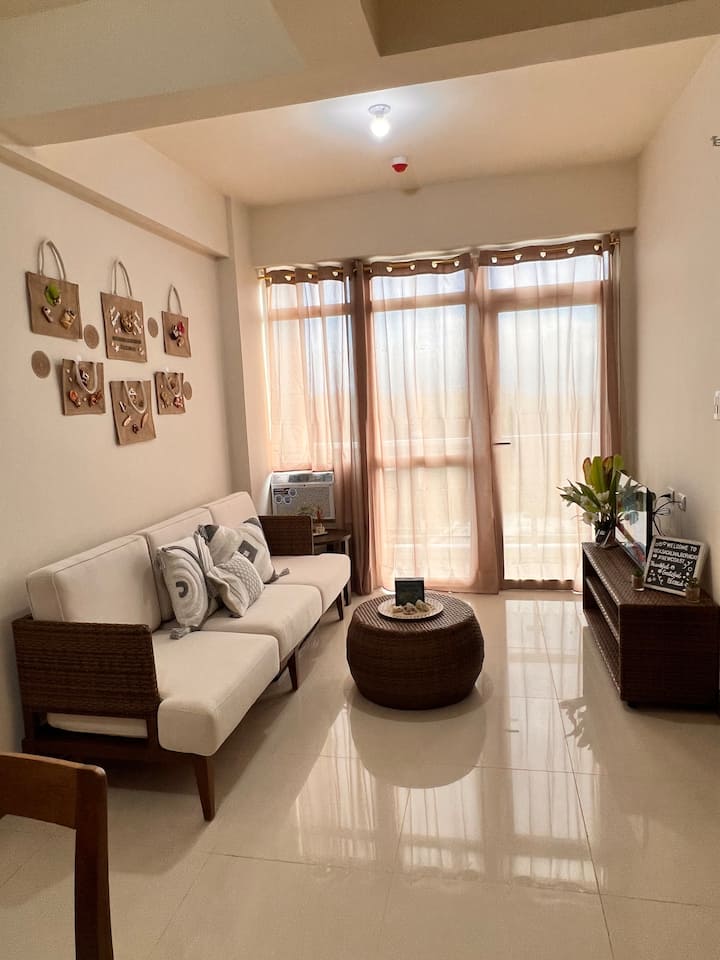 A Tranquil Ocean View Condo, Private Beach - Malay