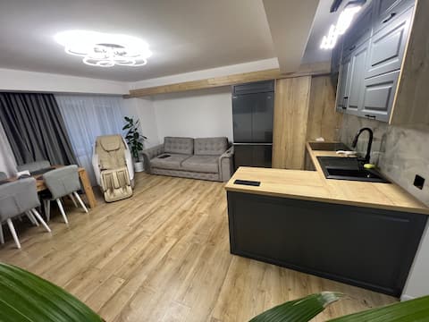 HUGO House Luxury & Quiet / Free Parking