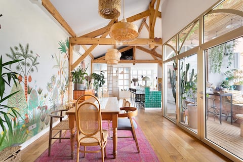 Sublime loft house at the Gates of Paris