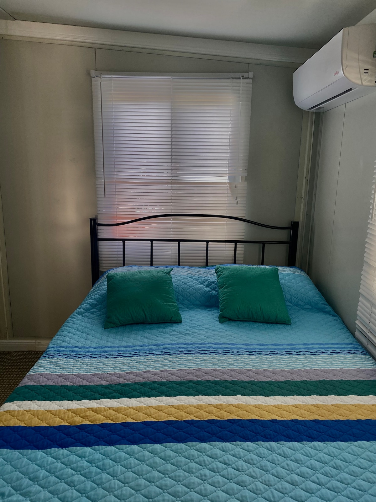 غرفة النوم 2