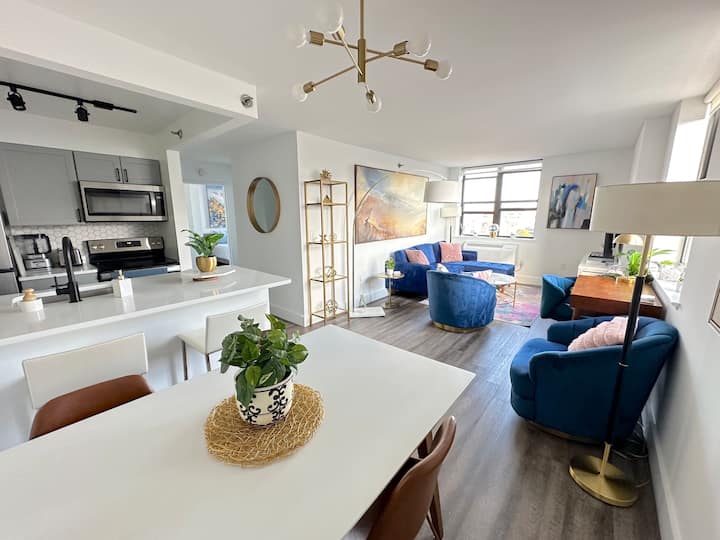 Luxury 2BR - Elevator-Gym-Laundry-15 Min to NYC - Apartments for
