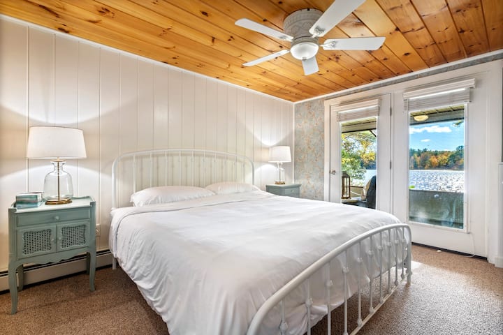 Chumba cha kulala cha ghorofa ya chini chenye matembezi kamili hadi ufikiaji wa ukumbi uliochunguzwa