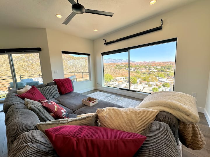 Luxury Game Night, Spa, Theater, Game Table &More! - St. George, UT