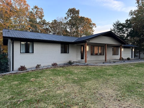 New Lakehouse~By Marina~Fire Pit~Grill~Game Room