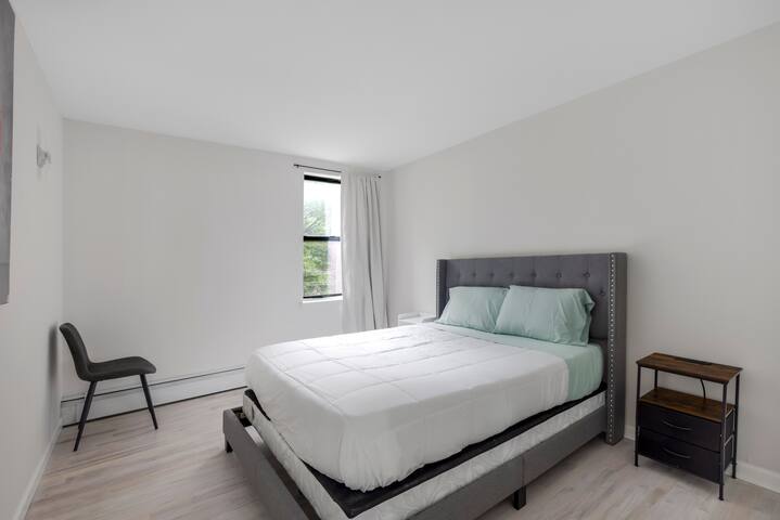 Lovely Manhattan apartment gallery image 5