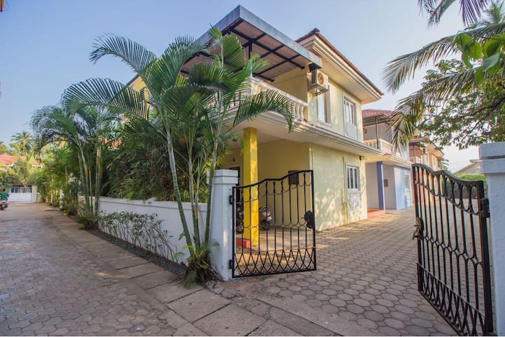 Stylish 3bhk Pool Villa | Arpora Near Baga Beach - Goa
