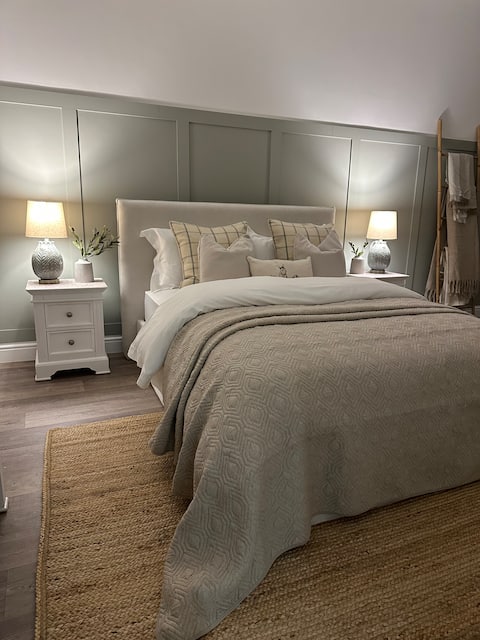 Luxury cosy barn with hot tub