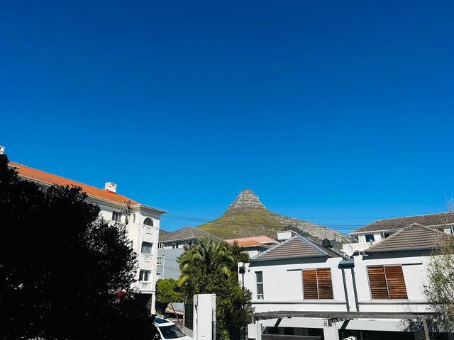 Lions Head View Apartment gallery image 2