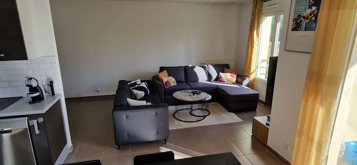 Appartement Lumineux Et Moderne - Geneva Cointrin Airport (GVA)