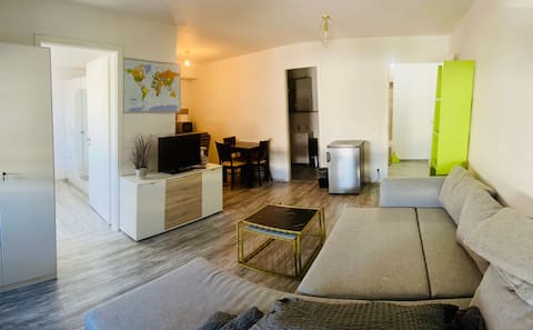 2 rooms/3 guests/kitchen/bathroom/parking