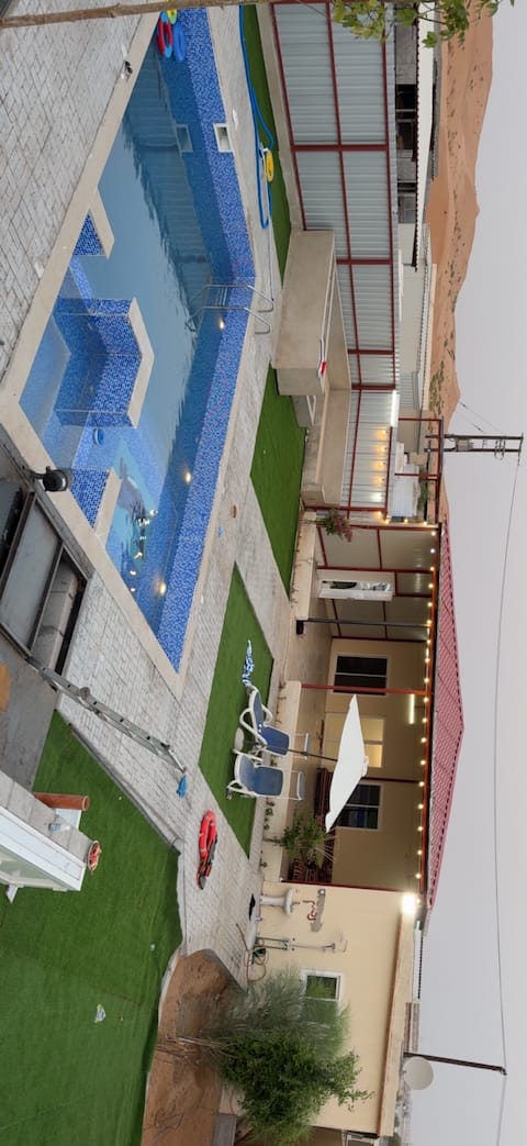 Rest house between the desert with a private pool